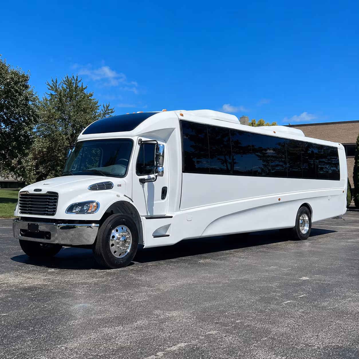 parma 20 passenger minibus