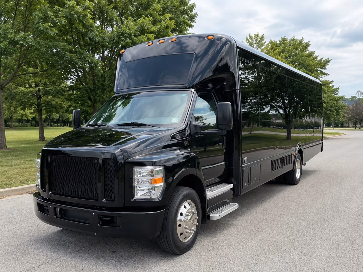 party bus rentals for parma area proms that keep the night moving