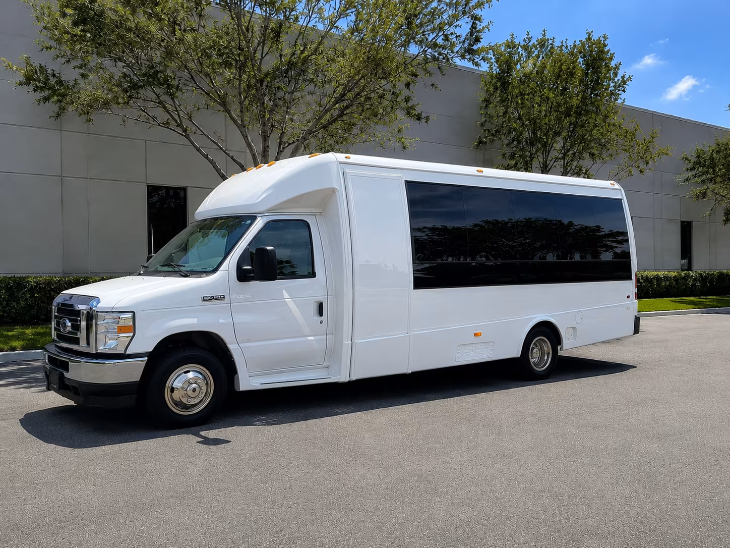 reserve transportation for your next airport transfer 3