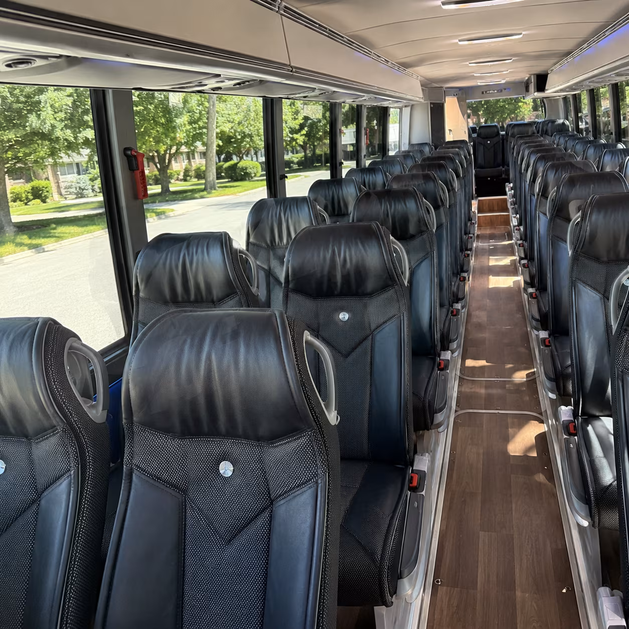 why rent using parmaminibuscompany com